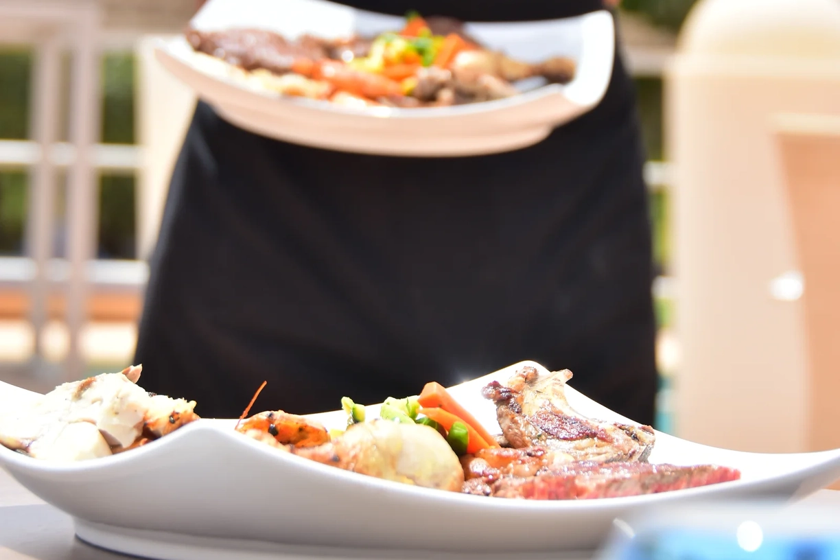 Restaurant piscine Marrakech inclus Marrakech hotel swimming pool